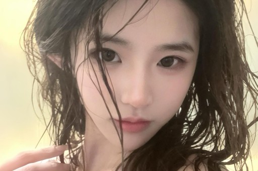王健林为闪闪铺路黄一鸣太得意暗示爷爷认下孙女网友：撒谎